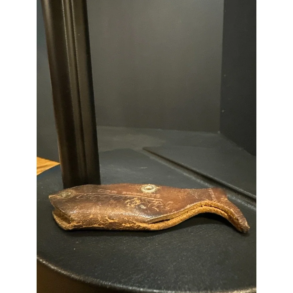 Vintage Raytheon Leather Fish Key Fob Sample No 550 Made‎ in USA Nautical Promo